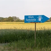 Milch Tankstelle Familie Linde