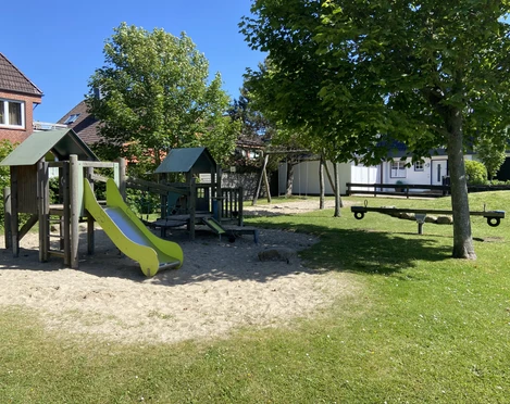 Spielplatz zwischen den Hedigen