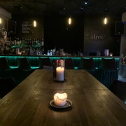 drei/ galerie • store • bar