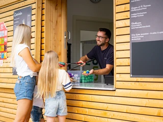 Eigener Kiosk / Imbiss - Auch für nicht Golfer jederzeit zugänglich - Adventure Golf Edersee