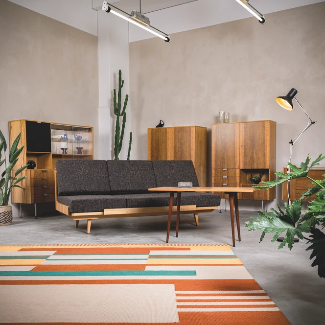 Nabyteque-Showroom-Möbel-Vintage-Konrad-Röhringer-Leipzig-Travel.jpg