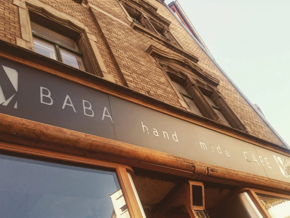 Wie-bei-BABA-Gastronomie-Kulinarisch-Pola-Ryśkiewicz-Chade-Leipzig-Travel-.jpg In einem Backsteinhaus befindet sich das Café Wie bei BABA, Café, Gastronomie in Leipzig