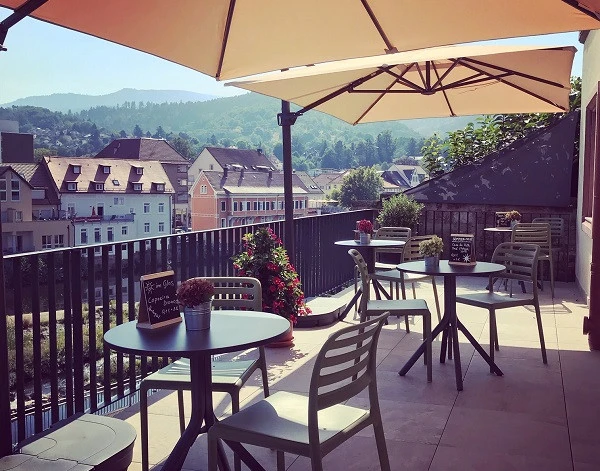 4951BFE3 E53A 40EF 9A53 BE9714409A7C