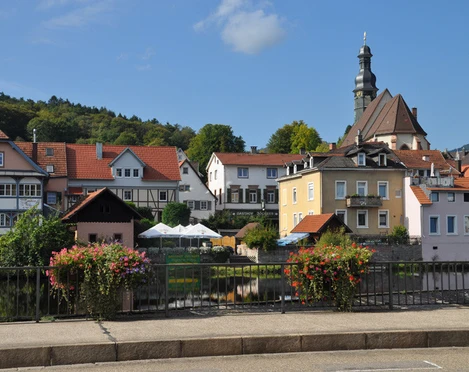 Blick auf den Biergarten an der Murg