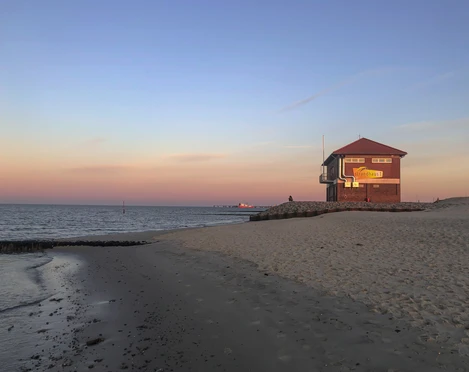 POI-Hooksiel-Strandhaus1-Wangerland Touristik GmbH.jpeg