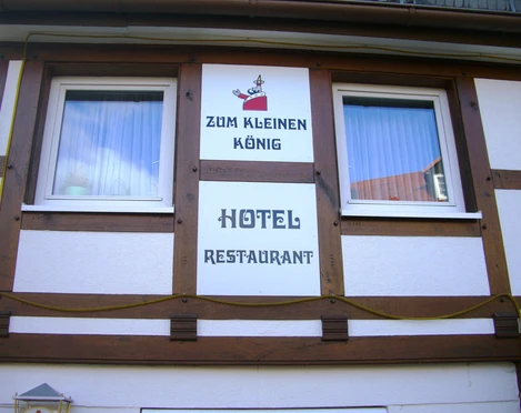 Kleiner König, Fassade.JPG