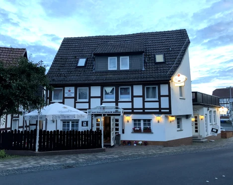 IMG_4099_Original.jpg Außenansicht Hotel & Restaurant "Zum Kleinen König"