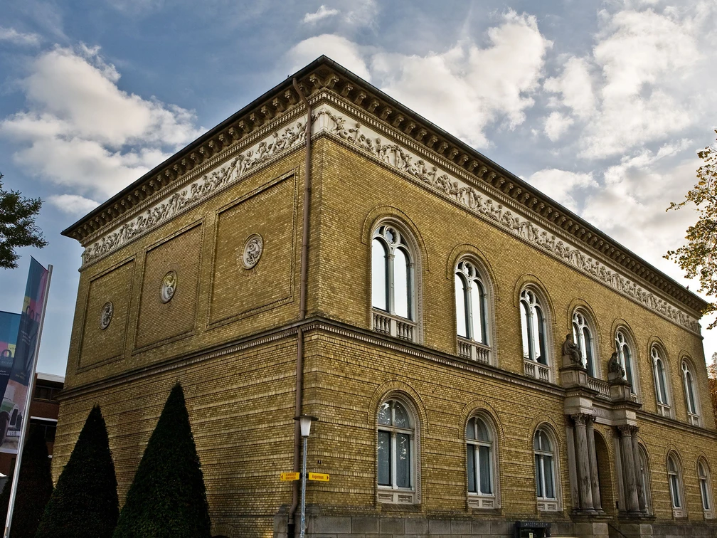 Augusteum Oldenburg  Außenansicht des Augusteums in Oldenburg