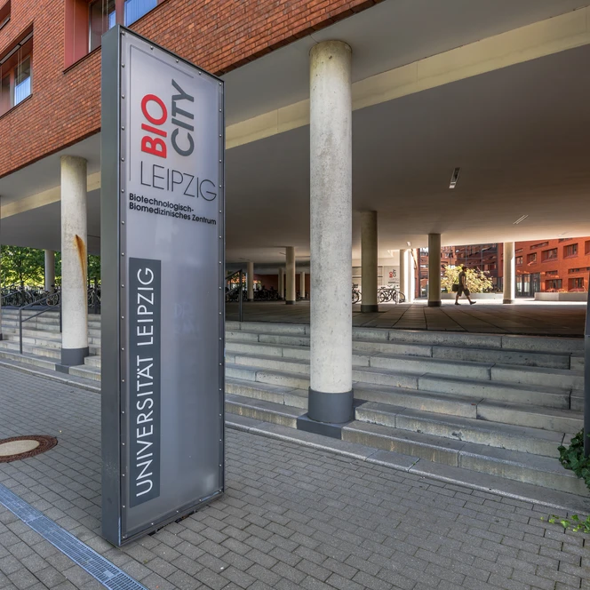 Your meeting & conference in Leipzig: Entrance to Bio City Leipzig