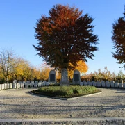 Ehrenmal am Friedhof