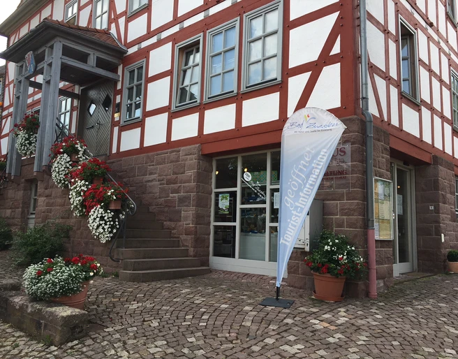 Rathaus mit Tourist-Information