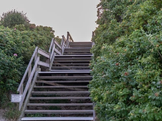 Treppe zum Strandübergang Berthin-Bleeg Straße