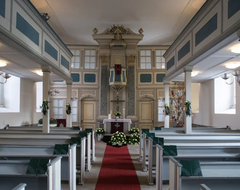 33.4 Gerichshain Kirchenschiff mit Altar © Dieter Wadewitz.jpg
