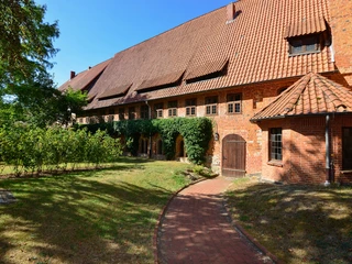Eingang zum Kapitelsaal Kloster Isenhagen Eingang zum Kapitelsaal Kloster Isenhagen