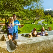 familie-tretbecken-diemelquelle c) david-heise-tourist-information-willingen.jpg