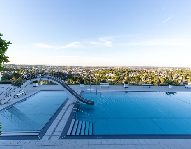 Opelbad am Neroberg Opelbad am Neroberg