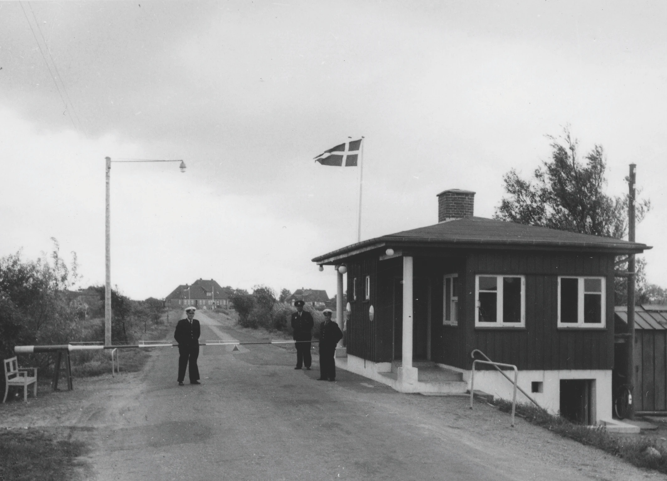 Grænseovergang Møllehus, ca. 1960. I baggrunden ses Aventoft.jpg
