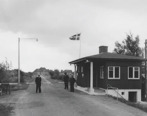 Grænseovergang Møllehus, ca. 1960. I baggrunden ses Aventoft.jpg