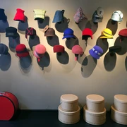 Atelier Gela-Hüte - Regionale Produkte Das Sortiment von Gela-Hüte im Atelier von Angela Wandelt auf dem Spinnereigelände in Leipzig Plagwitz, regionale Produkte