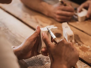 Trauffer Erlebniswelt - Holzkuh selber schnitzen