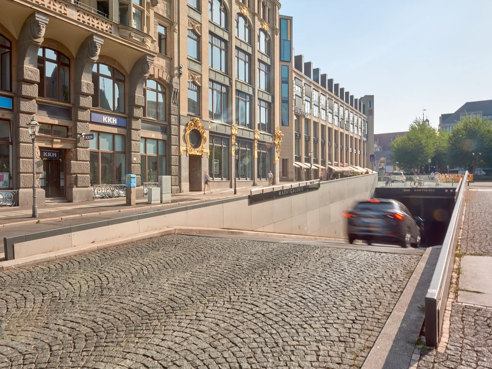 Q-Park Leipzig - Marktgalerie Ein- und Ausfahrt des Q-Parks Marktgalerie im Zentrum von Leipzig