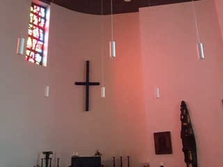 katholische-kirche-willingen-beleuchtung.jpg