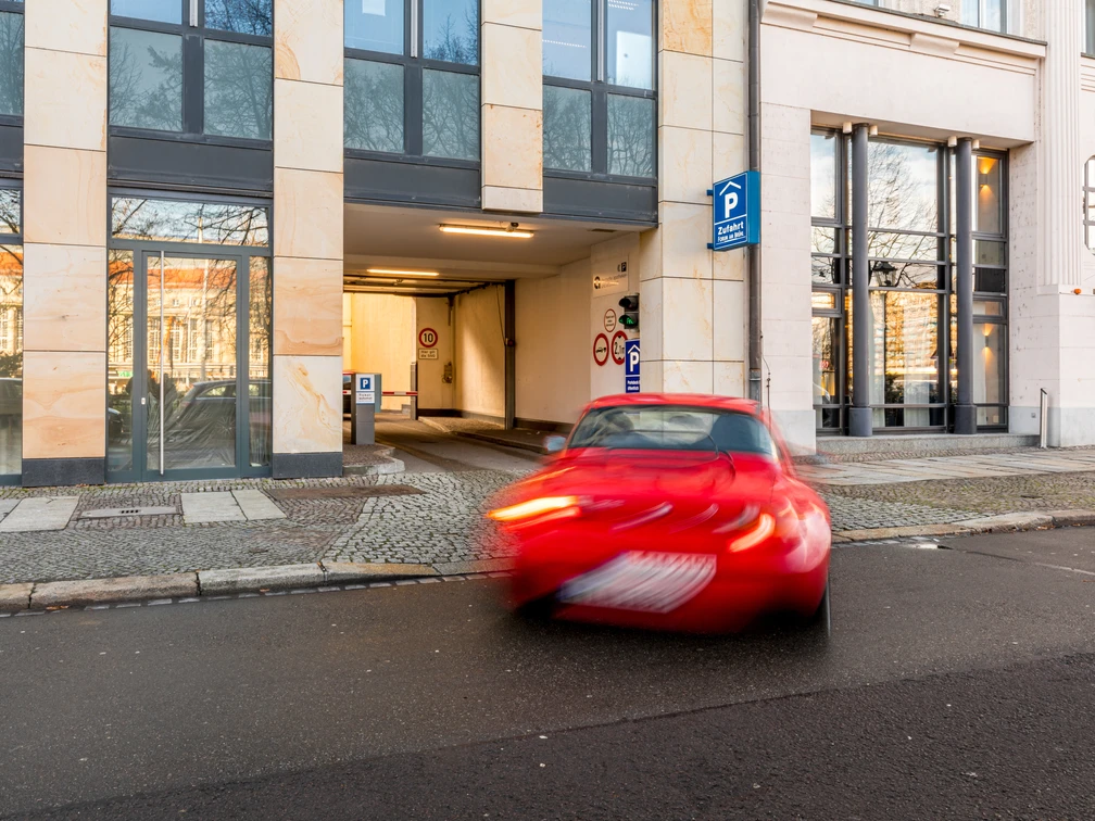 Q-Park Leipzig - Forum am Brühl Einfahrt des Q-Parks Forum am Brühl im Zentrum von Leipzig