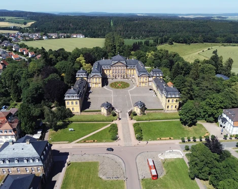 Bad Arolsen - Residenzschloss Arolsen von oben