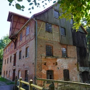 Eitzer Mühle Historische Backsteinmühle umgeben von Natur in zentraler Niedersachsen-Lage bei Eitzer.