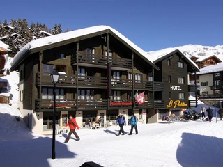 Hotel Pizzeria Restaurant Ansicht Winter