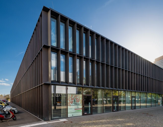 Historical Archive of the City of Cologne with Rhenish Image Archive Modernes Archivgebäude mit GlasfassadeModern archive building with glass façade