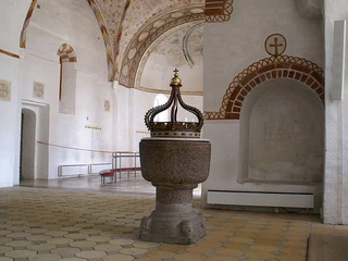 Broager_Kirke-døbefont