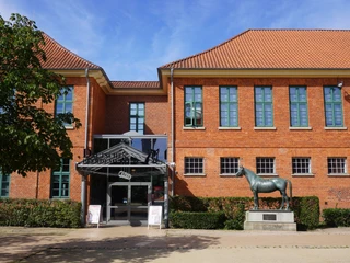 Der Eingang des Deutschen Pferdemuseums in Verden Der Eingang des Deutschen Pferdemuseums in Verden