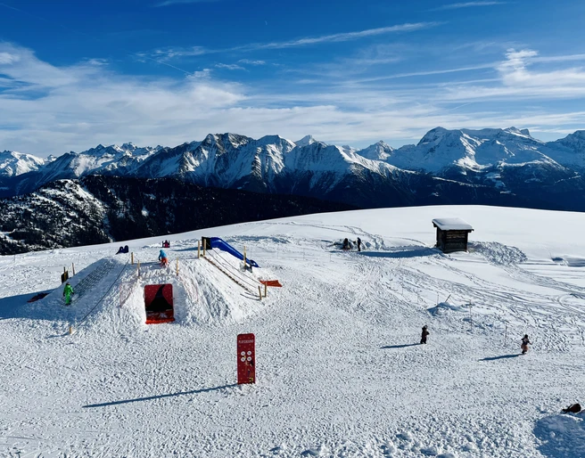 IMG_1959.jpg Veros Playground