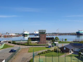 Blick vom Container-Aussichtsturm
