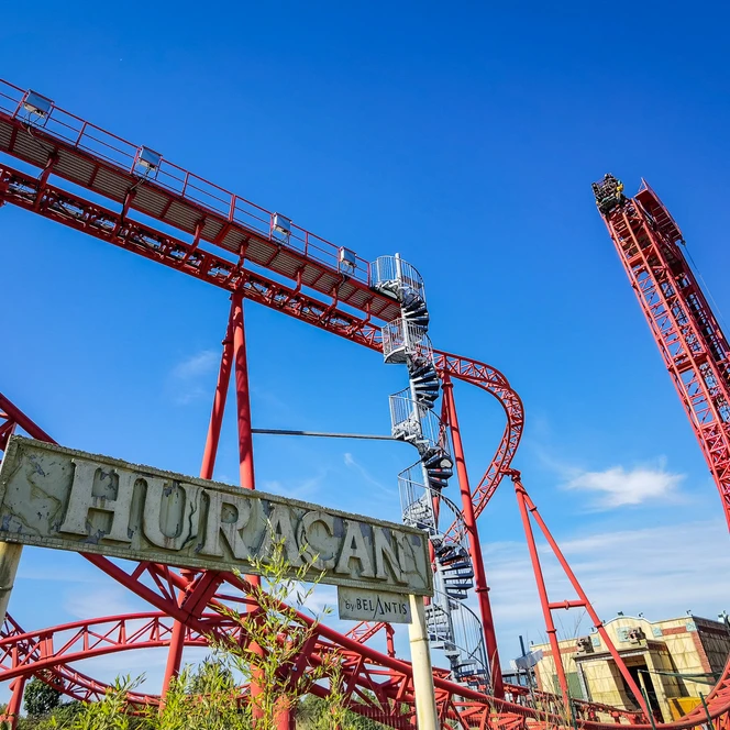 Achterbahn Huracan im Freizeitpark Belantis - Freizeitaktivitäten in der Leipzig Region