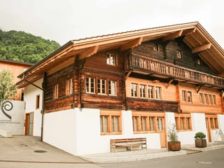 geigenbauschule-brienz-gebaeude.jpg