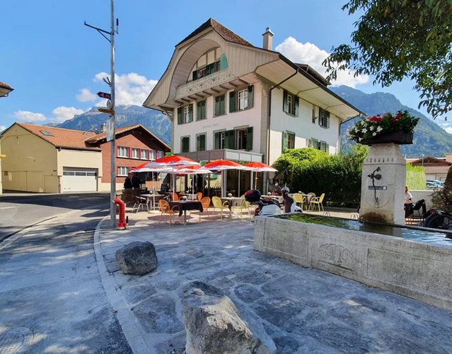 restaurant-brunne-matten-gebaeude-brunnen.jpg