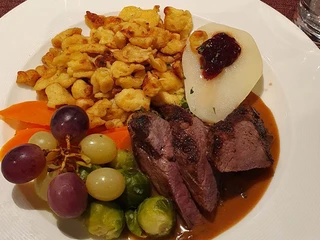 restaurant-brunne-matten-hauptspeise.jpg