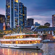 Primus-Linie Schifffahrt Wappen von Frankfurt Skyline