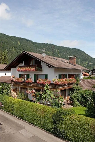 Haus Mangold 2