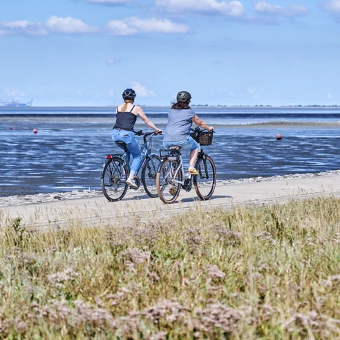 Radfahrerinnen in Sehestedt_Florian Trykowski