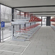 Fahrradparkhaus-Innen.jpg Abstellanlagen für Fahrräder