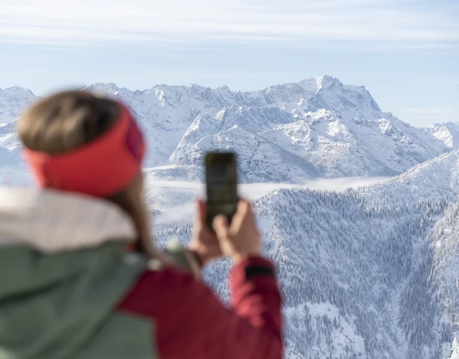 Blick von Laber Bergstation Skigebiet Laber Oberammergau Naturpark Ammergauer Alpen