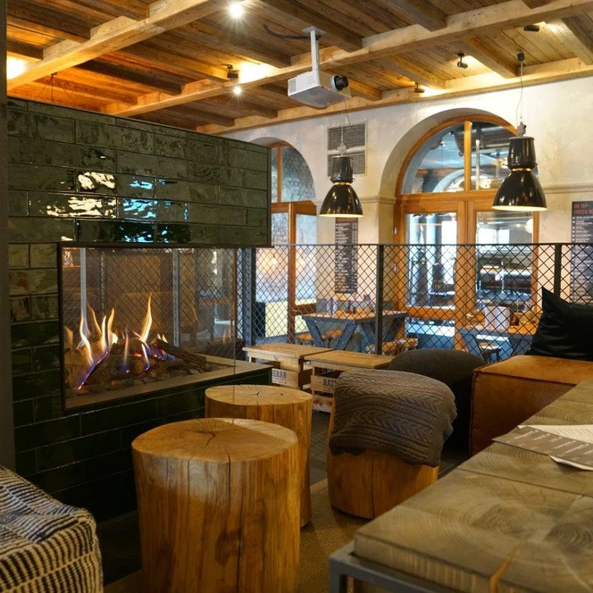 Bayerischer Bahnhof: Dolden Mädel Braugasthaus in der Schalterhalle für Ihre Tagung & Konferenz in Leipzig