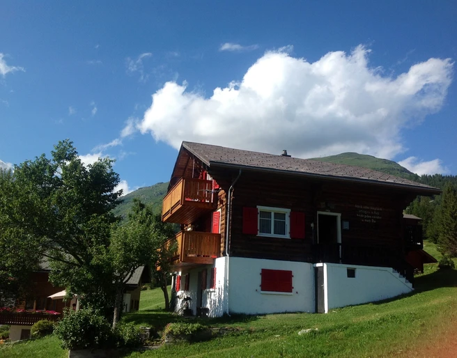 Aussenansicht Sommer 2.jpg