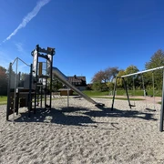 Spielgerät für Kinder auf dem Loßburger Mehrgenerationenplatz