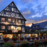 Nachtaufnahme Renner