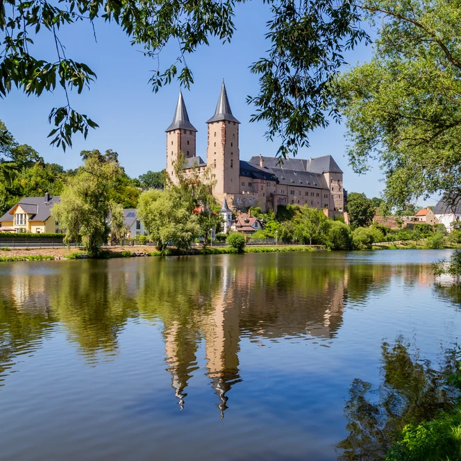 Die Mulde vor dem Schloss Rochlitz - Schlösser der Leipzig Region