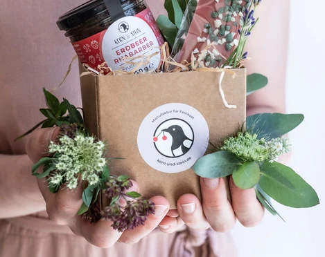 Your meeting & conference in Leipzig: gift box with Leipzig specialities Tagung & Konferenz Leipzig Convention: Geschenkebox mit regionalen ProduktenMeeting & conference Leipzig convention: gift box with Leipzig specialities